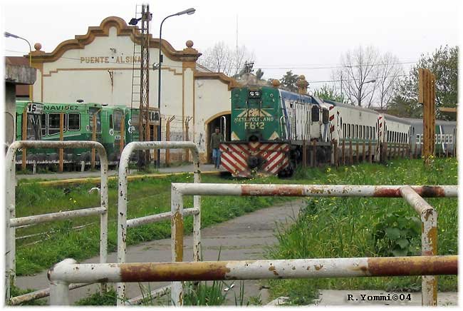 Estacion Puente Alsina, Lanus by Ecanga