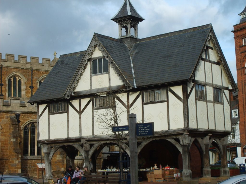 One of the most photographed buildings in Market Harborough. The Old Grammar School by Bobsky.