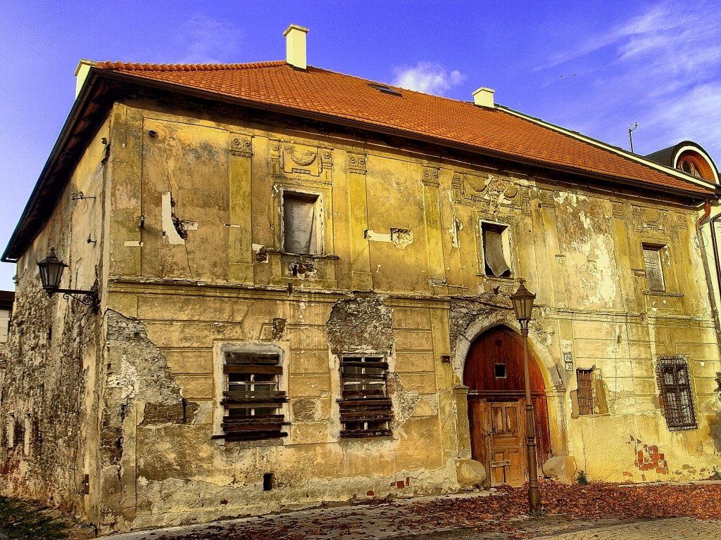 Old House by TomasGregor