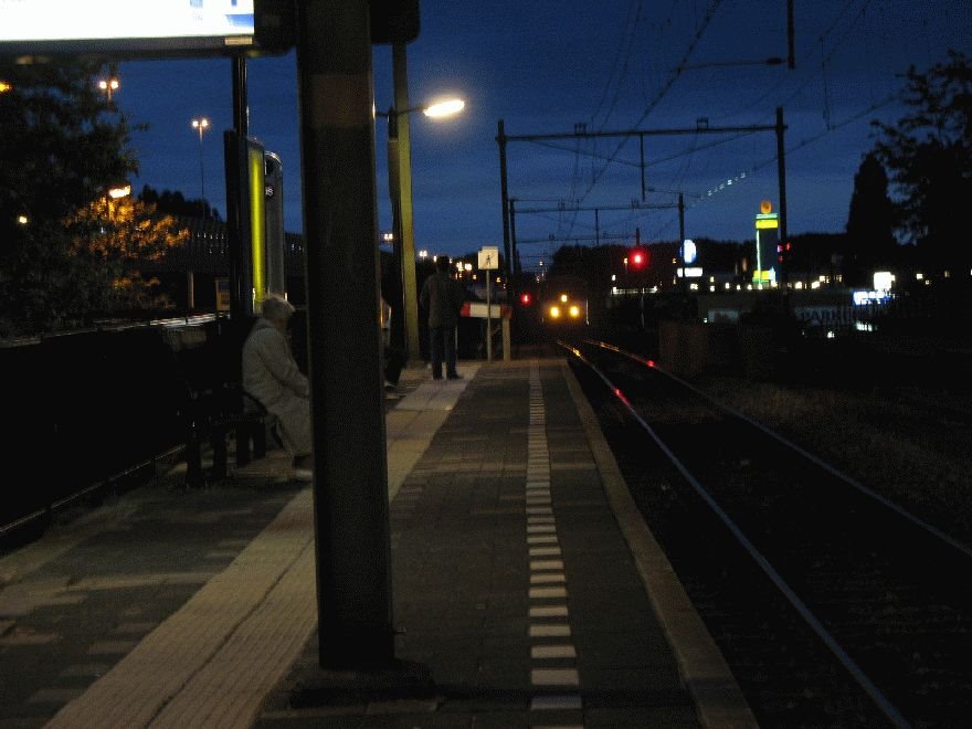 Station Rotterdam-Noord by Evert Pronk