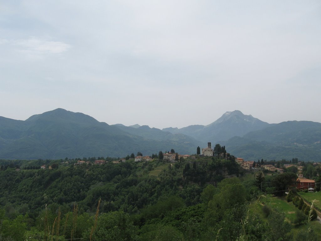 Town of Barga (May 2009) by ddisimo