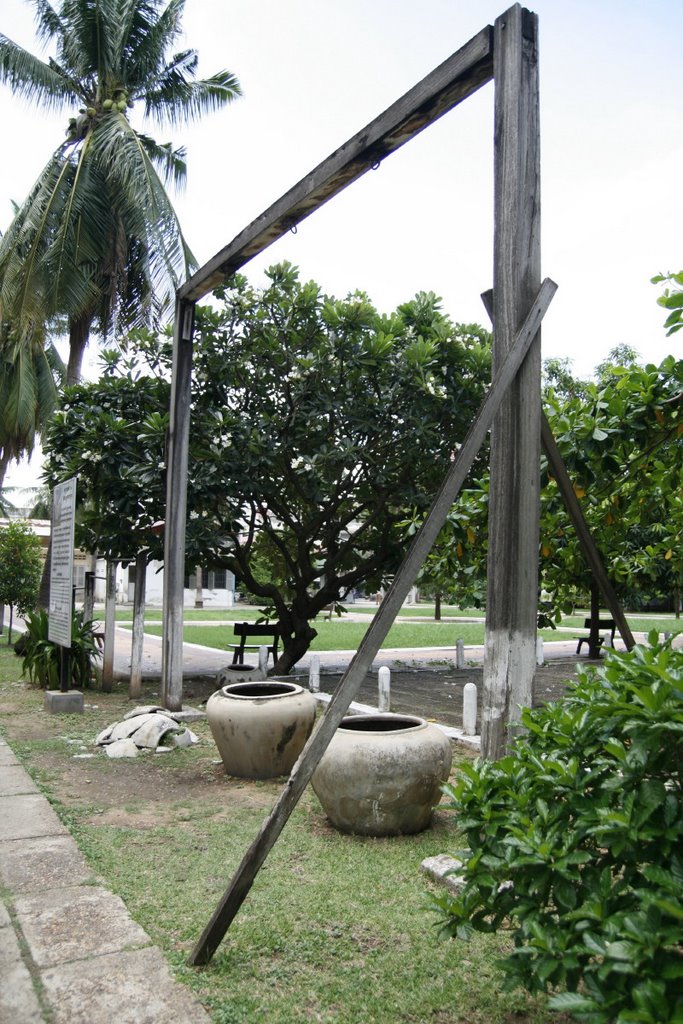 Tuol Sleng Genocide Museum by kyle ma