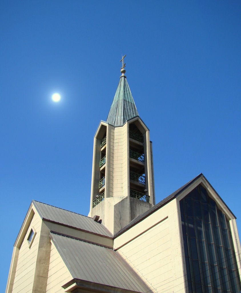 Iglesia de Valdivia by Marcelo Reston