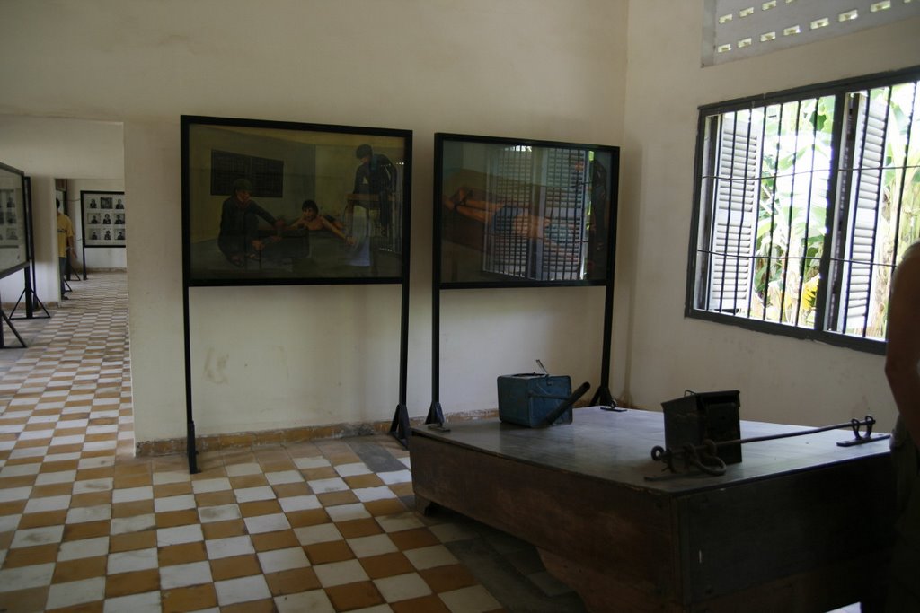 Tuol Sleng Genocide Museum by kyle ma