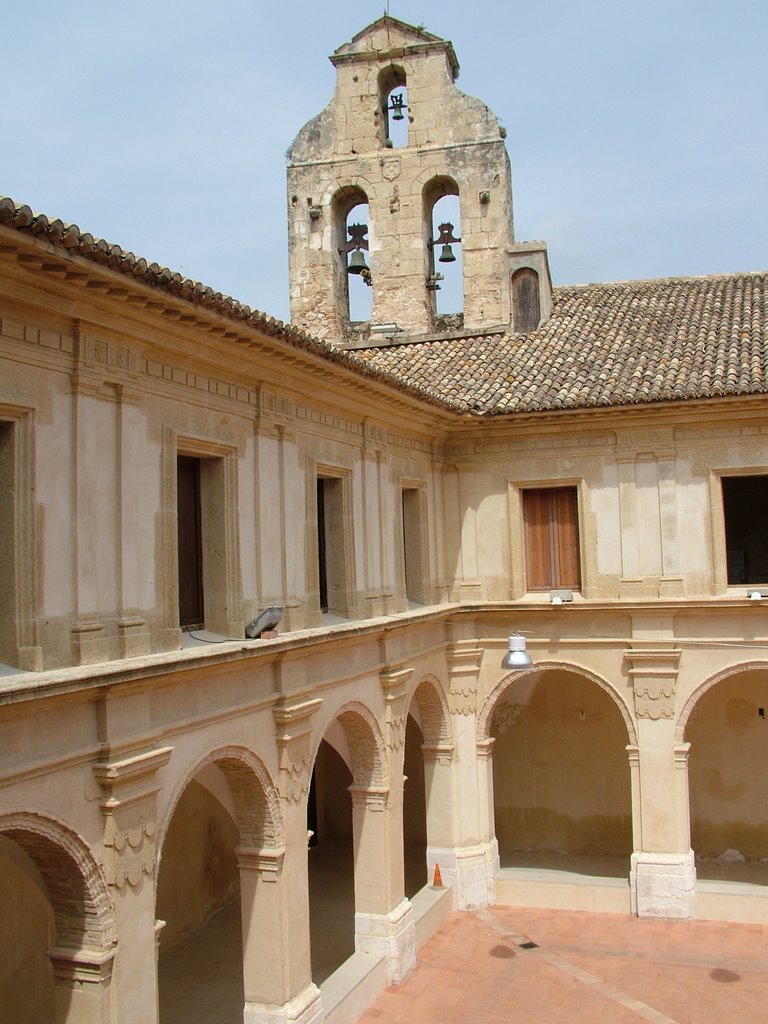 Claustre convent campanar by annobi