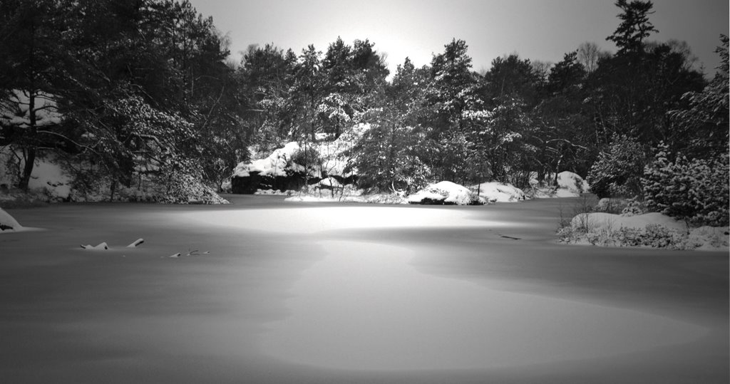 Christianiafjorden i desember by Stig Berge