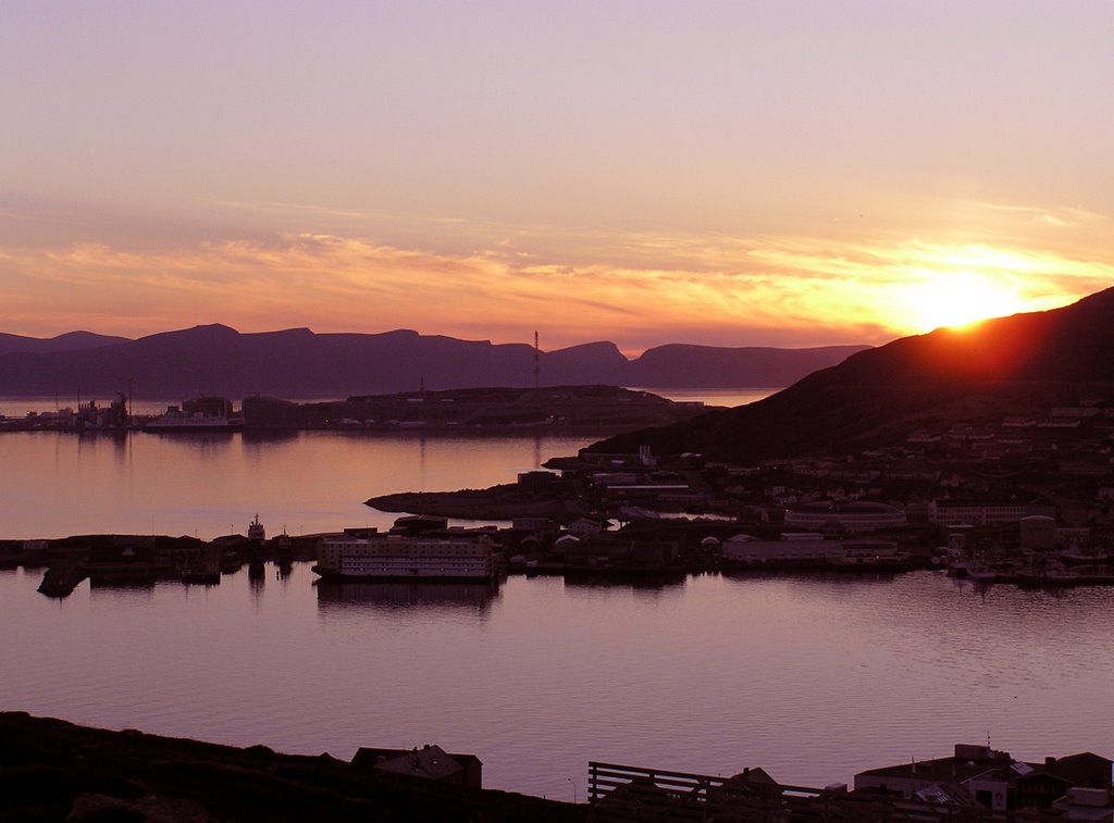 Hammerfest: sunset from Salen by Marzio Regolini