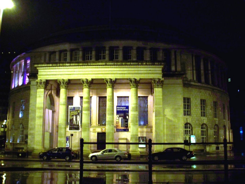 Central Library night by SoftCentaur