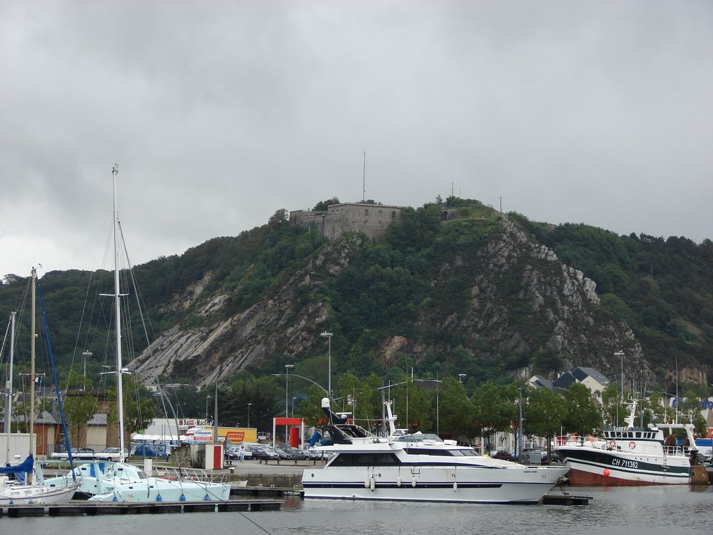 Bassin du Commerce; Montagne du Roule by M.Strīķis