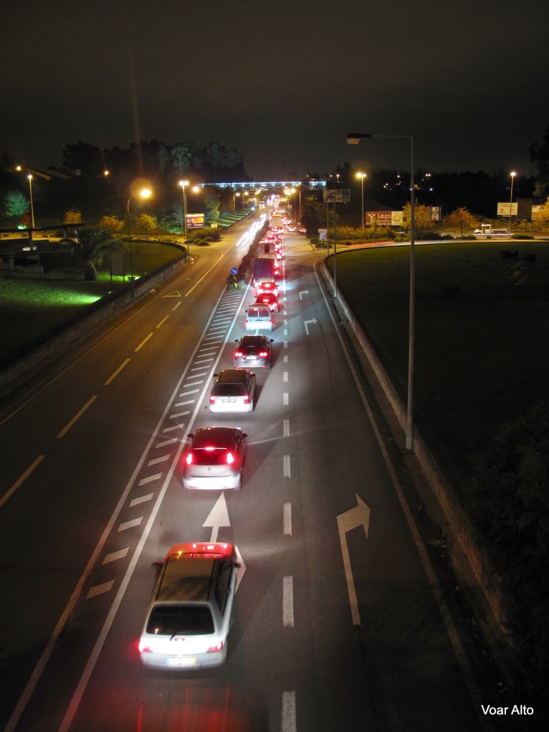 Via Norte e ponte do Metro / outgoing trafic by Voar Alto