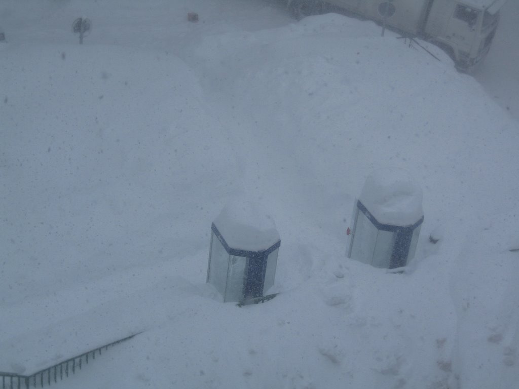 Cabinas de telefono en pas, gran nevad by margagre