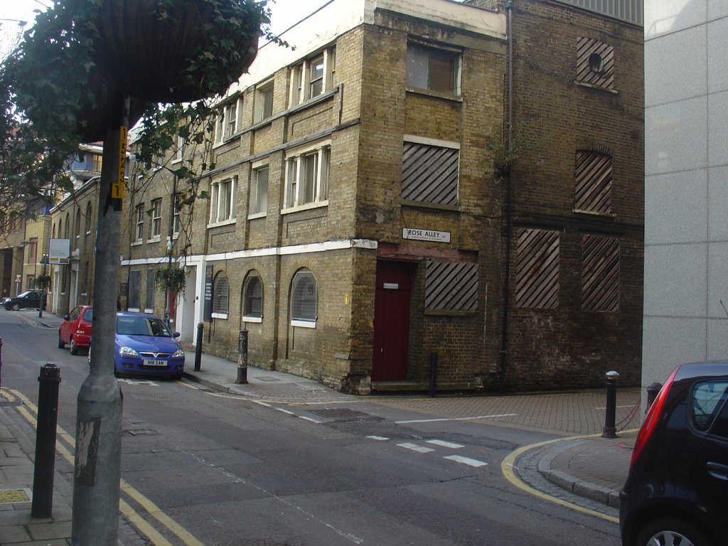 Park Street near Rose Theatre by Paul HART