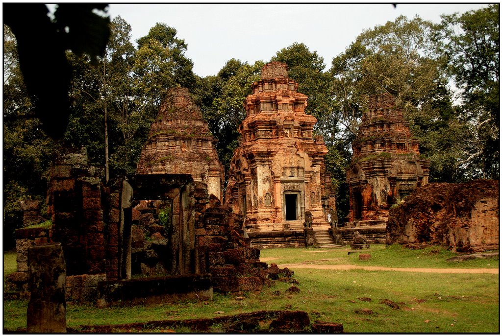 Prasat Preah Ko ... C by americatramp.the2nd