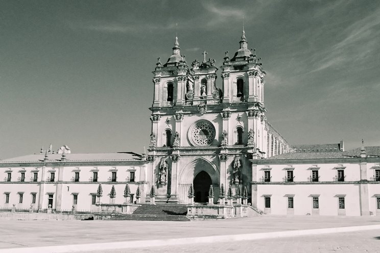 Mosteiro Stª Maria de Alcobaça by Micael Campos