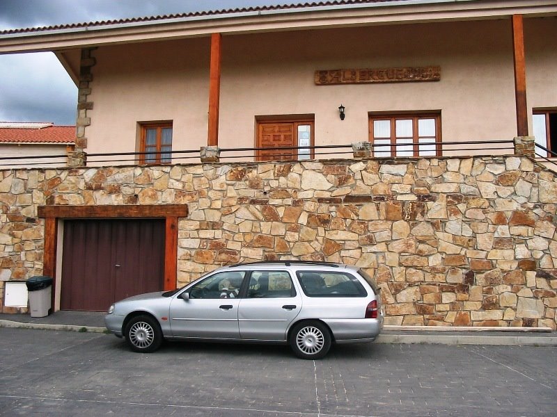 Albergue de Berzosa del Lozoya by Azo