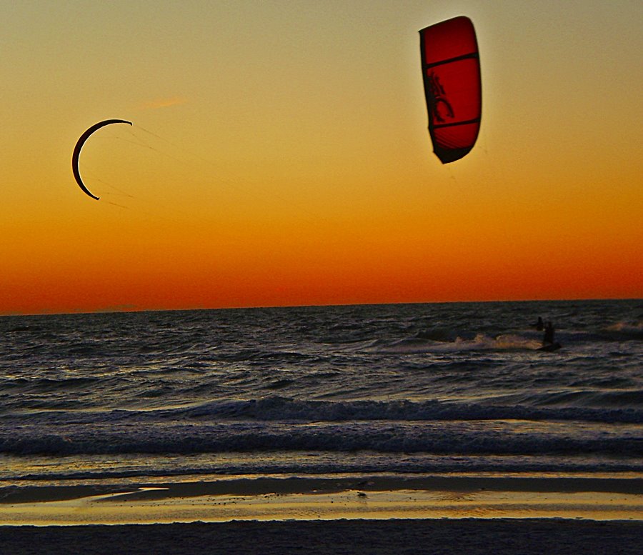 Kite surfing on Clearwater Beach. by Tomros