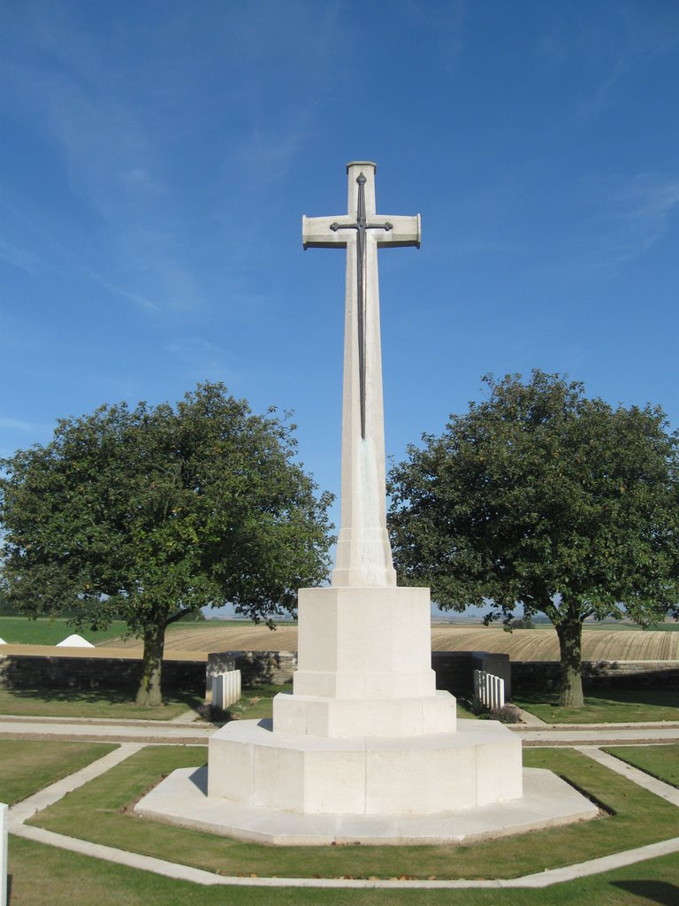 Cross in Regina Trench Cemetery by grandcourt69