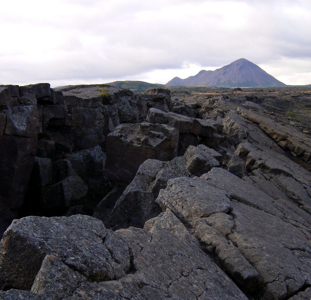 The fault of Stóragjá and the Hverfjall. by spiritualizedkaos