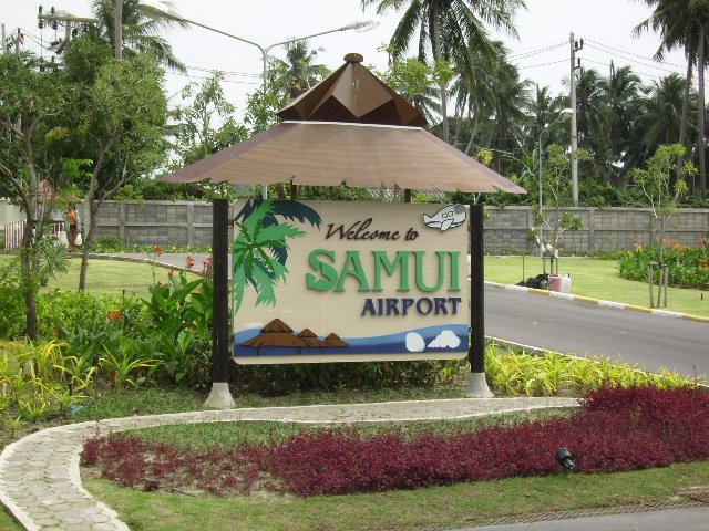 SAMUI AIRPORT by wawiwe