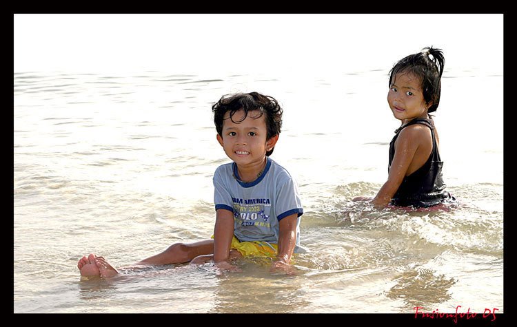 Children on the Beach. by Fusion07