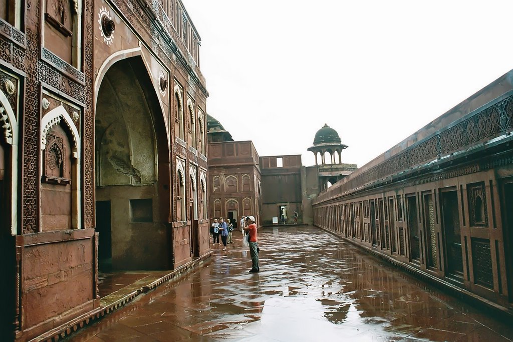 India - Agra - Red Fort by Styve Reineck