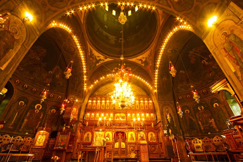 Interior, Biserica Caramidarii de Jos by stratoreaper