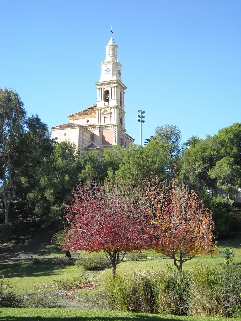 La iglesia de Ntra. Sra. de La Cabeza, vista desde el parque. Diciembre de 2009 by viajeroandaluz