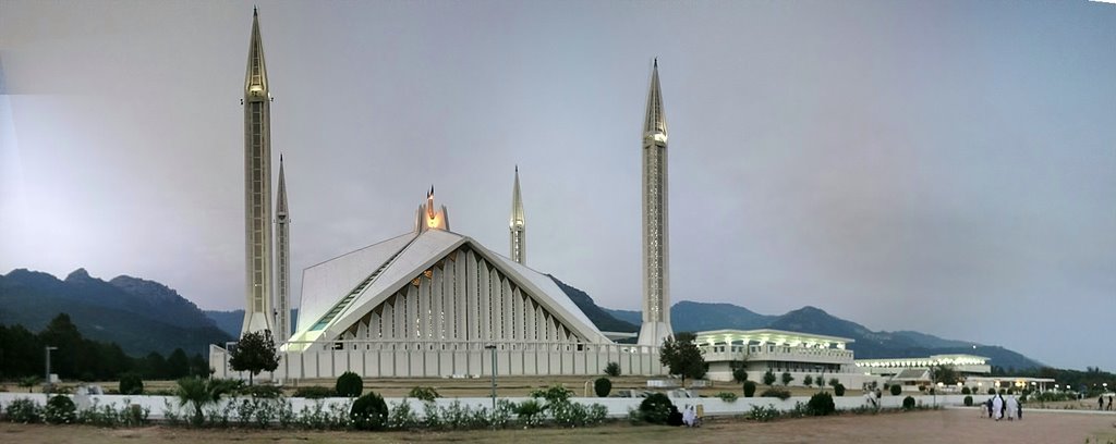 Shah Faisal Masjid - شاہ فیصل مسجد by Ali Ahmed