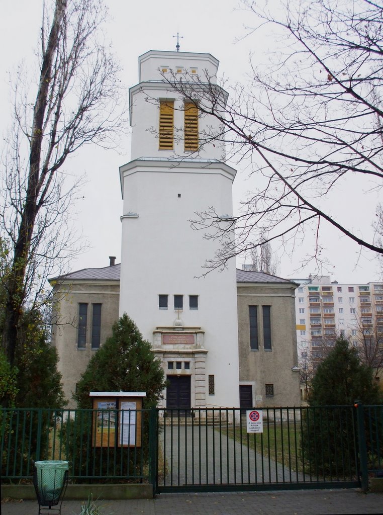 200912111202 A Szentkorona (volt Lenin) úti templom Rákospalotán (Church in the 15th district) by Kornél2009