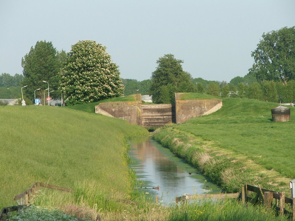 Driesprong Hoofdweg Vuurlijn by thamen