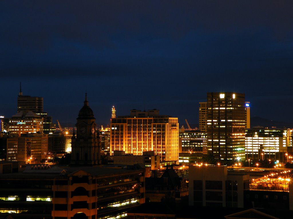 Capetown de nuit by philippe j.