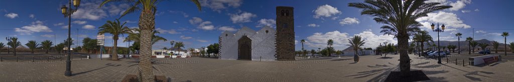 Iglesia de Nuestra Señora de la Candelaria, La Oliva. Isla de Fuerteventura by CanariasPanorámicas