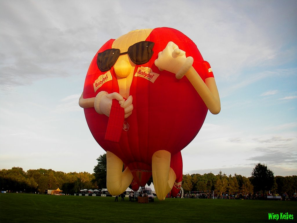 Hulsbeek tijdens Twente ballooning 2007 by wiep keikes