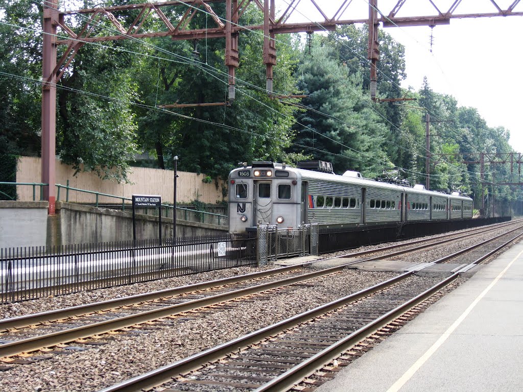 Mountain Station (NJT), South Orange by Lasse Christensen (IGG)