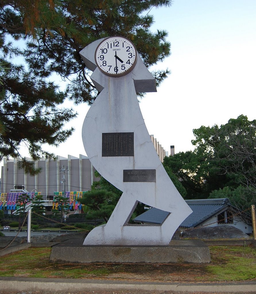 Clock tower as a bird's body by Phaedrus Fleurieu