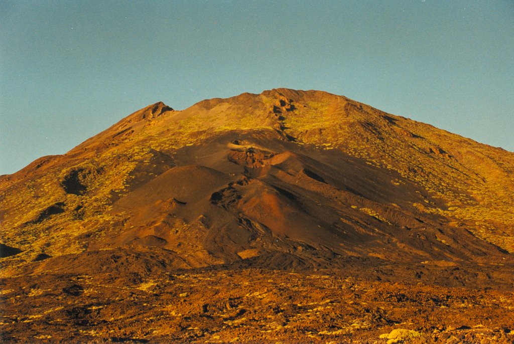 Las Narices del Teide by Teresa Alvarez