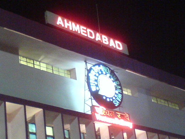 Ahmedabad Railway Station by rajadixit.91