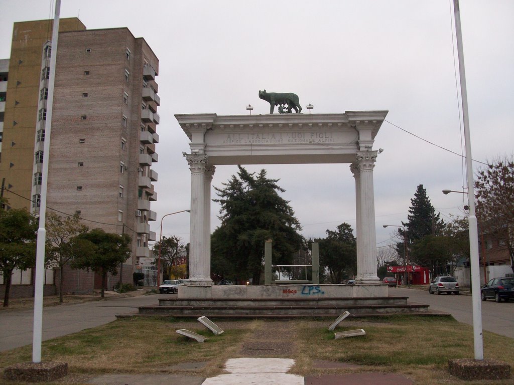 Monumento a la República de Italia by Eugenio Labina