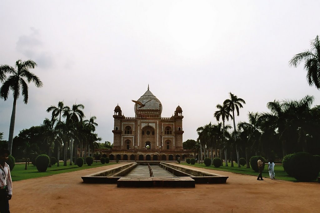 India - Delhi - Red Taj by Styve Reineck