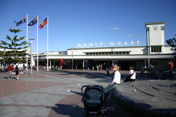 Manly Wharf by Jongseon Lee(이종선)