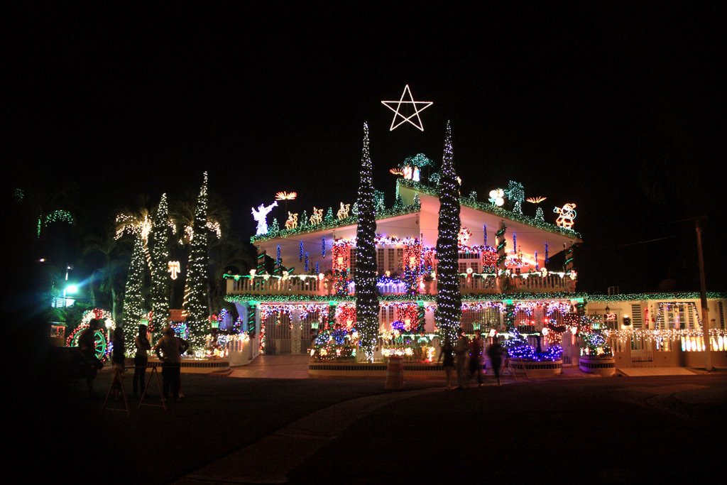 CASA ILUMINADA, CAGUAS, PUERTO RICO by William Vazquez