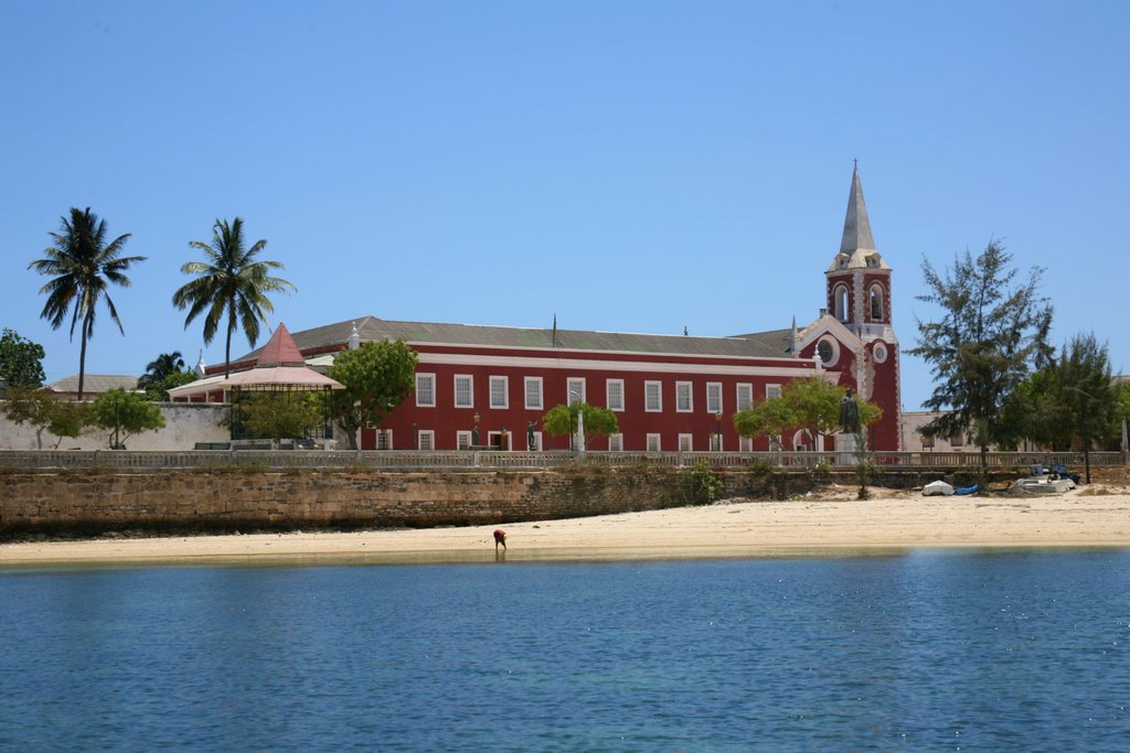 Palácio dos Capitães-Generais, Ilha de Moçambique, Nampula, Moçambique by Hans Sterkendries