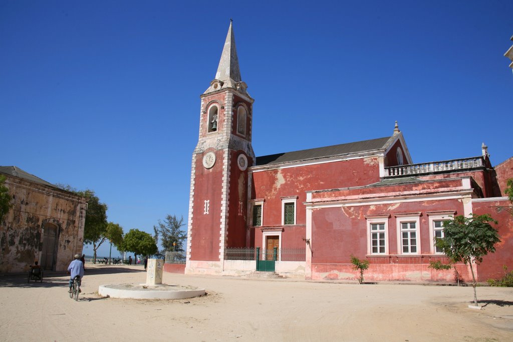 Palácio dos Capitães-Generais, Ilha de Moçambique, Nampula, Moçambique by Hans Sterkendries