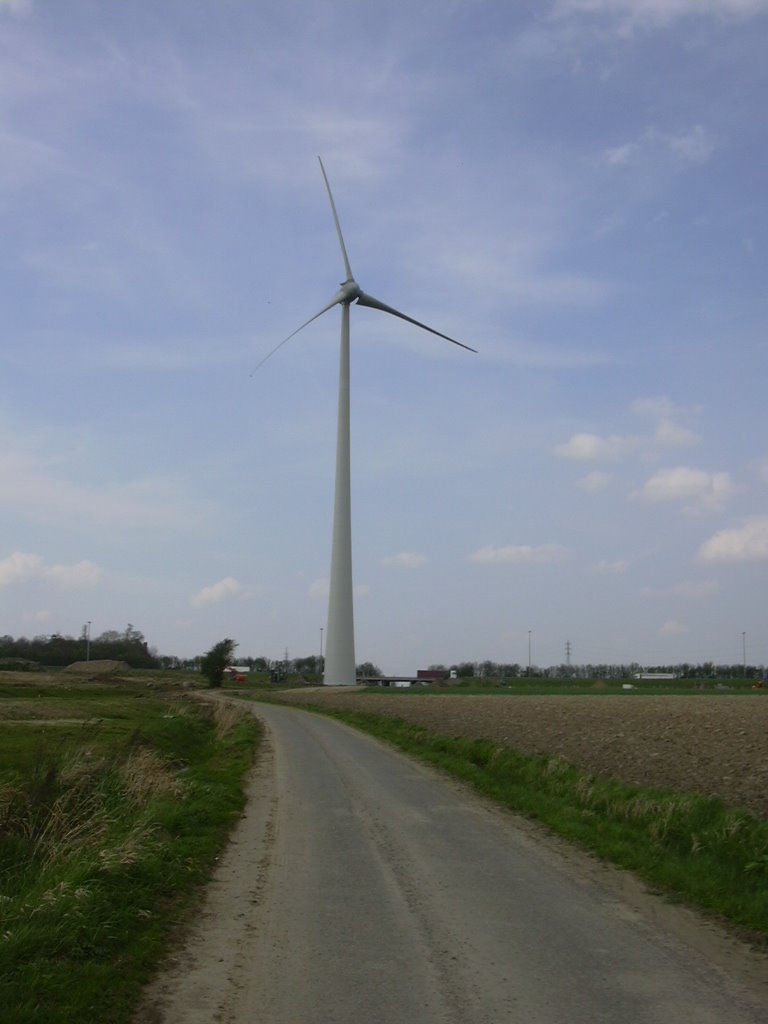 Windturbine in Zwevegem by rtollet