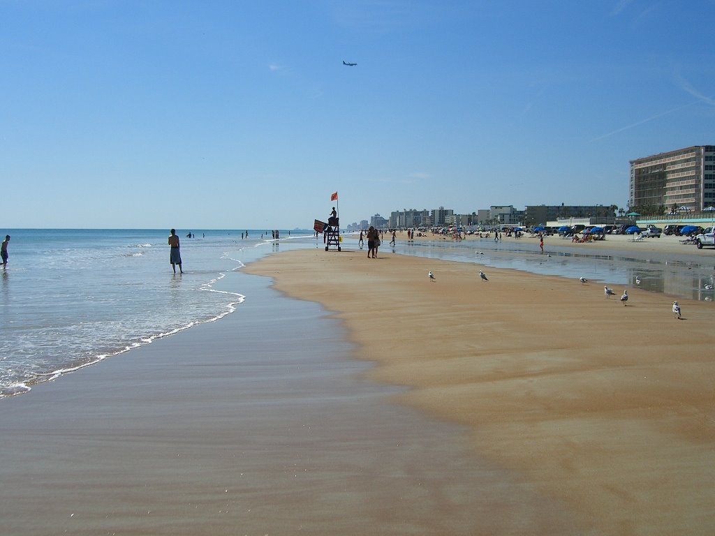 Daytona Beach by A.Weisser