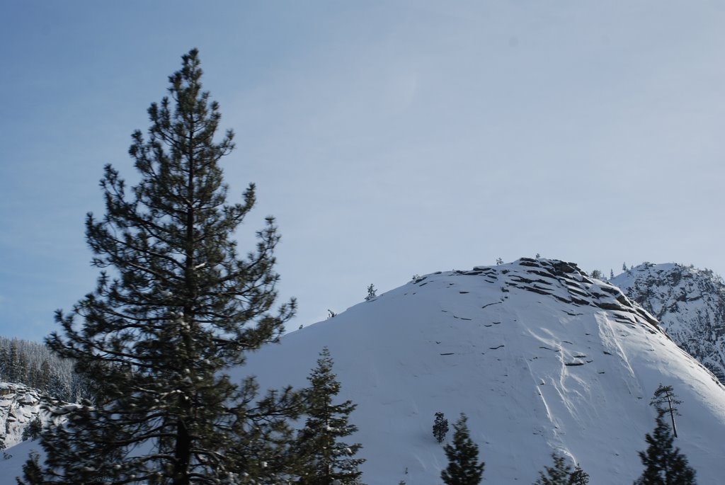 Steep Snow by rmadhse