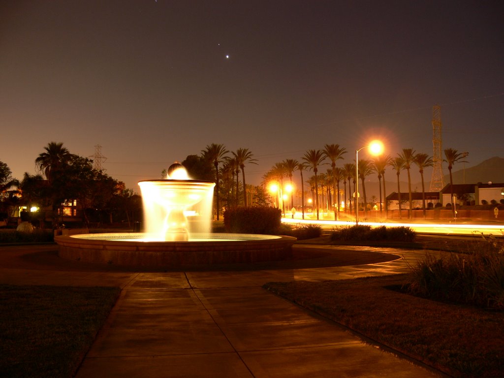 Heritage Fountain Night by saxxon