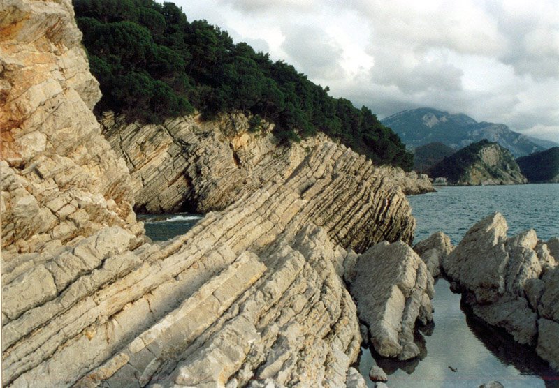 Rocks near Kastel Lastva (Stijenje blizu Kastel Lastve) by s_saletic