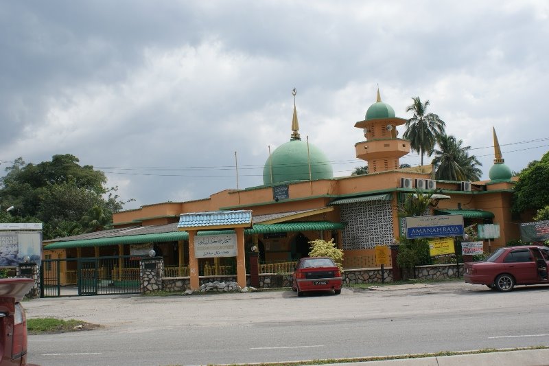 MASJID DENGKIL by mohd salim yunus