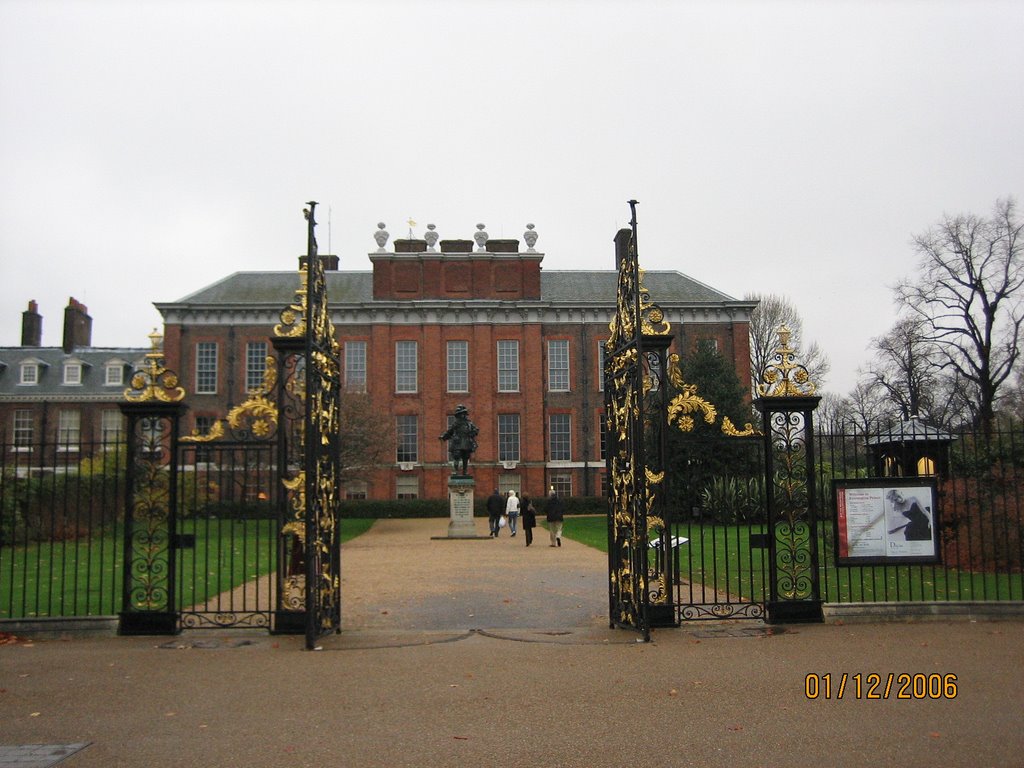 Kensington palace by Buddika J Hettitantr…